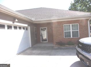1604 Commonwealth Cir, Newnan, GA 30263