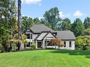 190 Grogans Lndg, Sandy Springs, GA