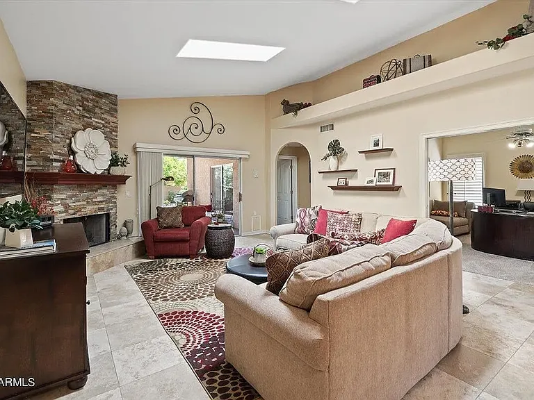 6339 E Claire Dr — Photo 17