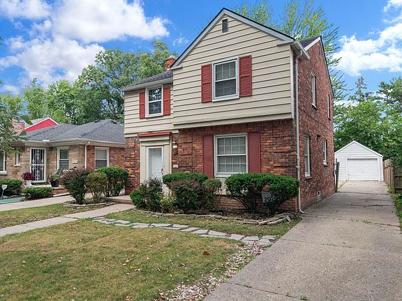 3rd image of 4828 Bishop St