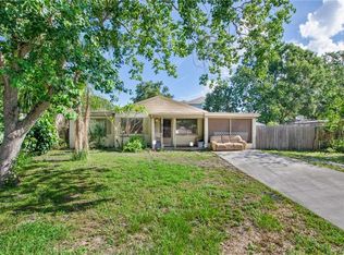 3013 W Van Buren Dr, Tampa, FL 33611