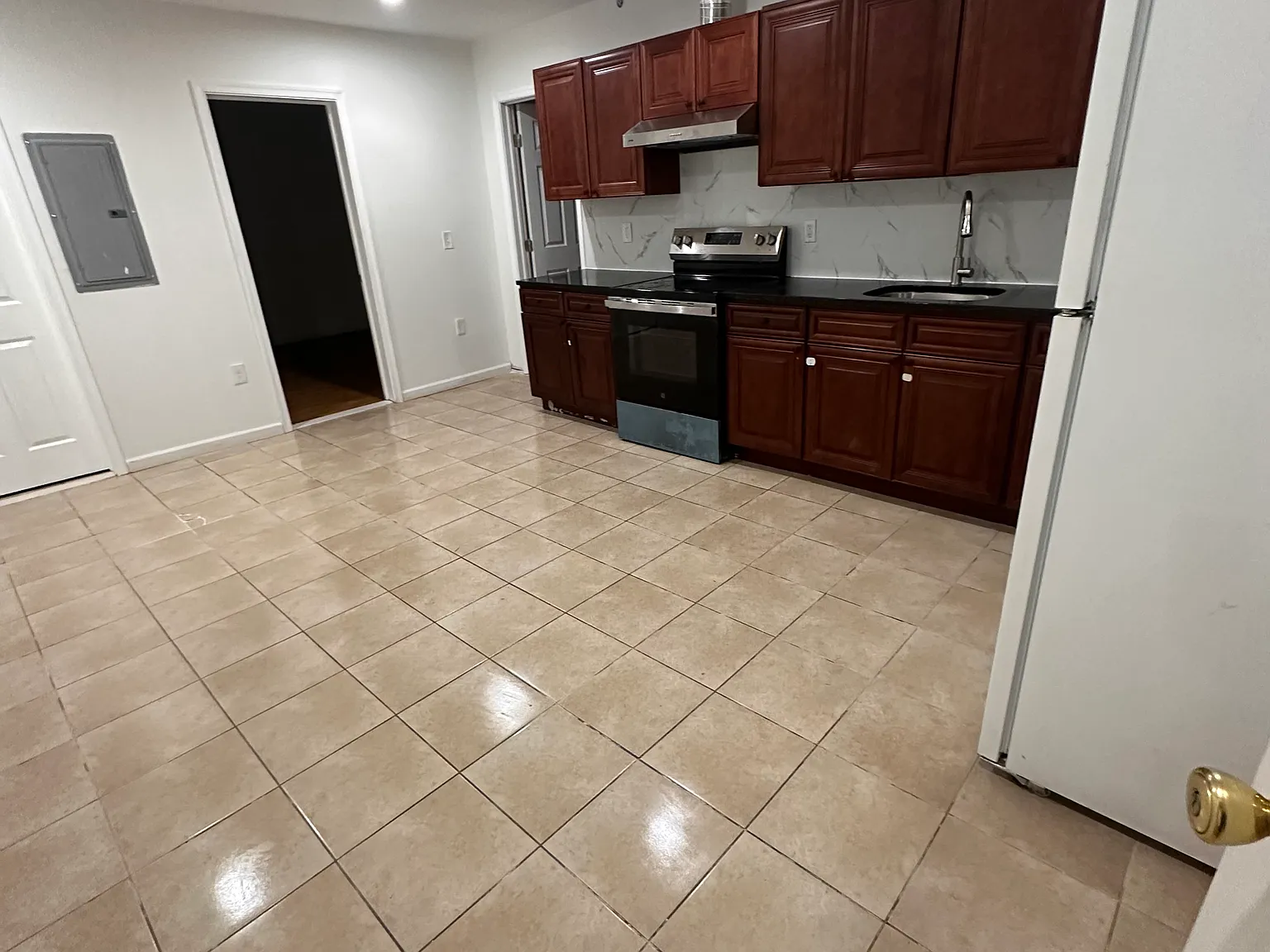 1 bed, 500 sqft, $1,200 — Photo 1