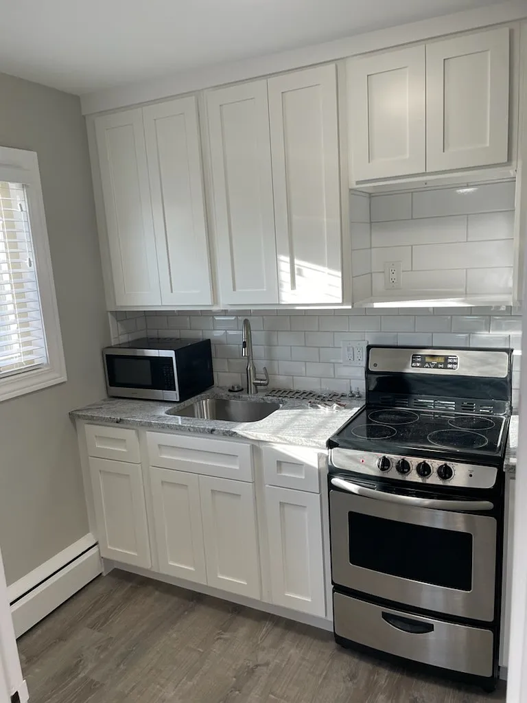 1171 Virginia Ave — Photo 4