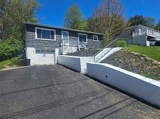 916 Neal Rd, Endicott, NY 13760