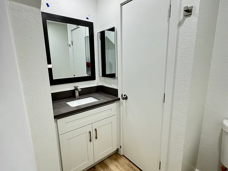 French Park Apartments — Photo 36