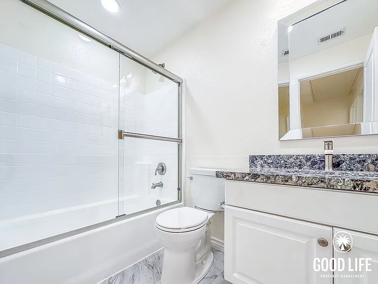 2260 Watermarke Pl — Photo 18