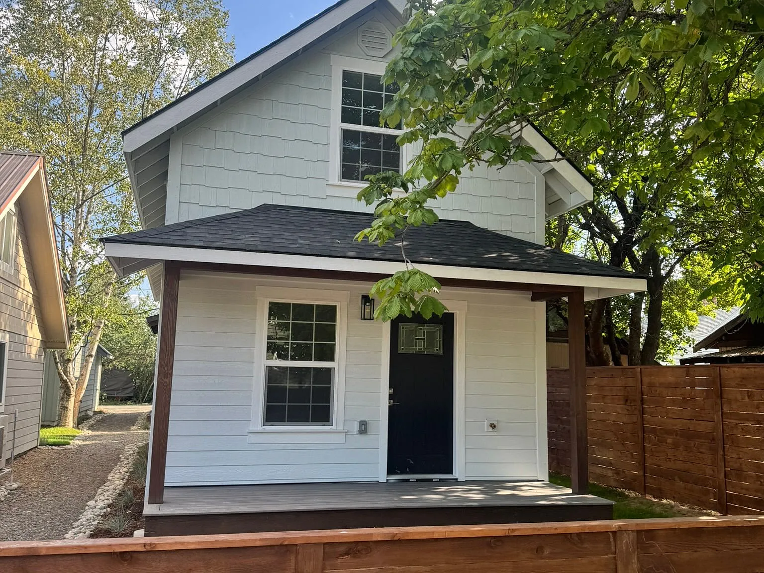1 bed, 1.0 bath, 667 sqft, $1,600 — Photo 1
