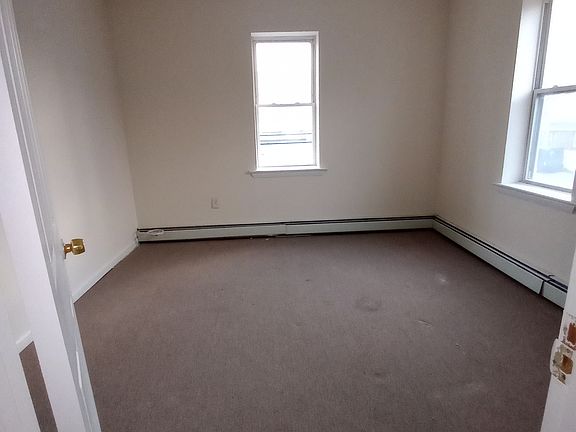 5th image of 98 E Centre St Floor 2