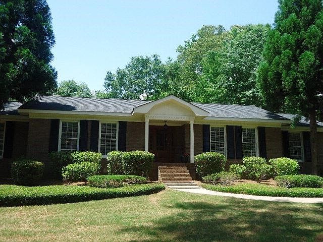 1st image of 105 Briarwood Dr