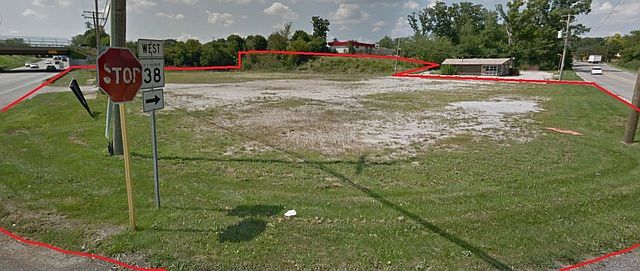 2nd image of 705 E Roosevelt Rd