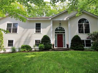 27 Butternut Ct, Essex, VT 05452