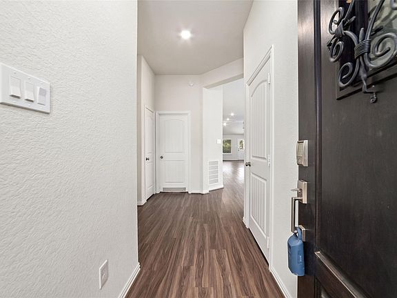 3rd image of 4627 Sequoia Echo Dr