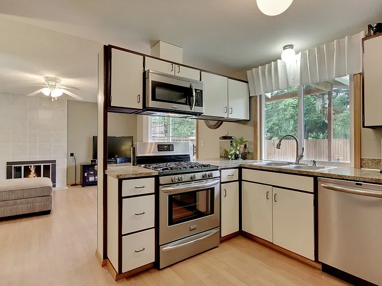 97th Avenue Ct W — Photo 17
