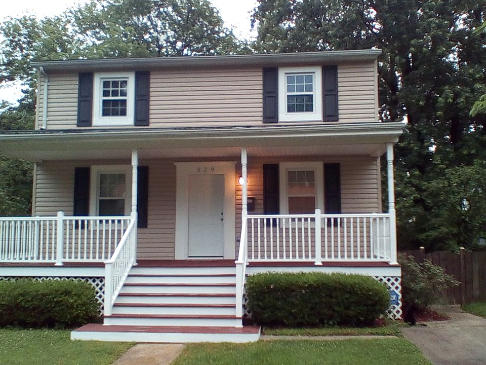 2nd image of 829 Cedarcroft Rd