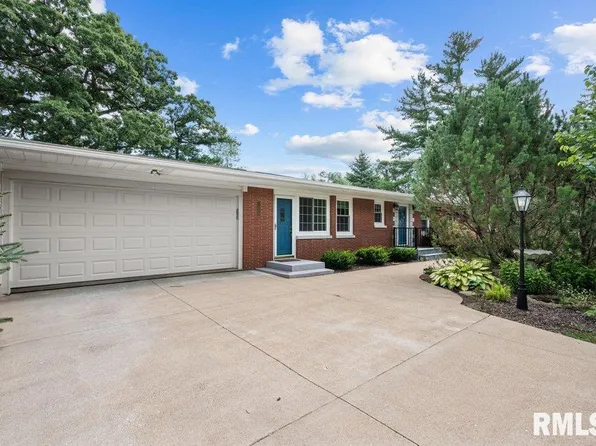 1200 Woodlawn Ave, Clinton, IA 52732