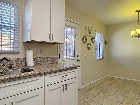 3rd image of 5142 Manzanares Way