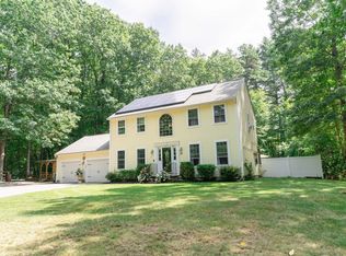 55 S Shore Dr, Sturbridge, MA 01566