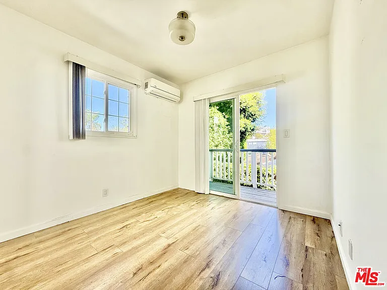 402 Pacific St #6 — Photo 4