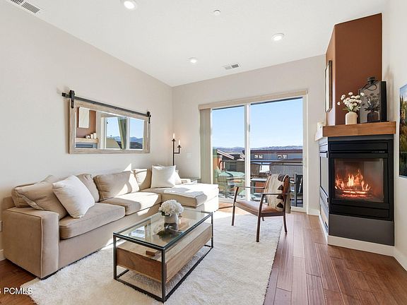 2nd image of 6169 Park Ln S #39