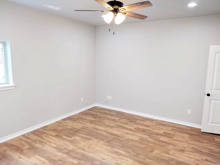 105 Kirkland St — Photo 12