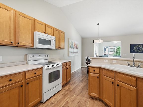 5th image of 6114 Pinewood Ct