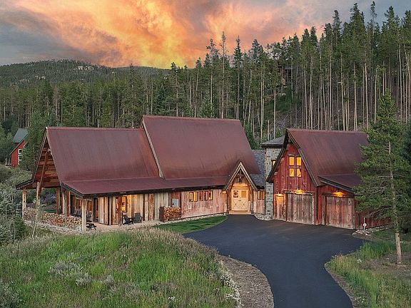 1136 Tiger Road Driveway