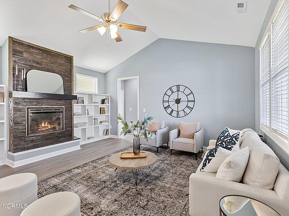 5th image of 9093 Byron Court