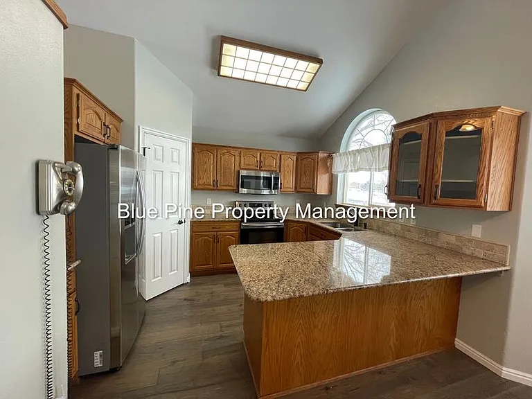 1455 Fox Ct — Photo 5