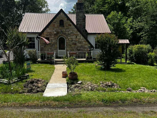 3211 Benton Rd, Paducah, KY 42003