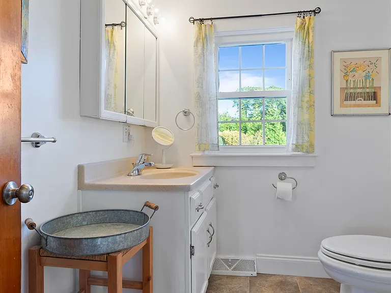 53 Foss Cir — Photo 22
