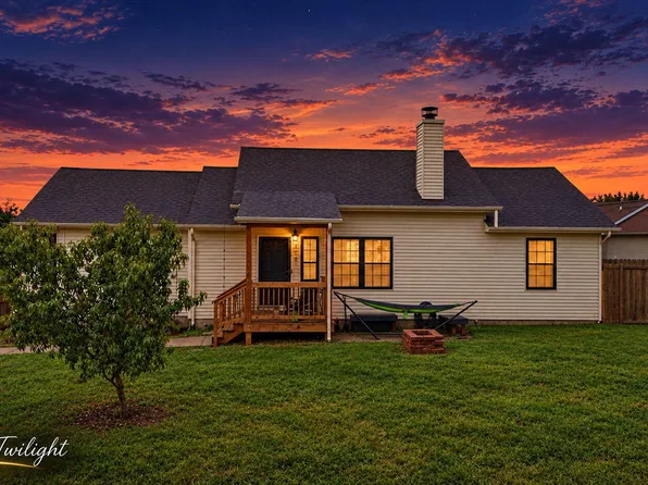 218 Orchard Dr, Nicholasville, KY 40356