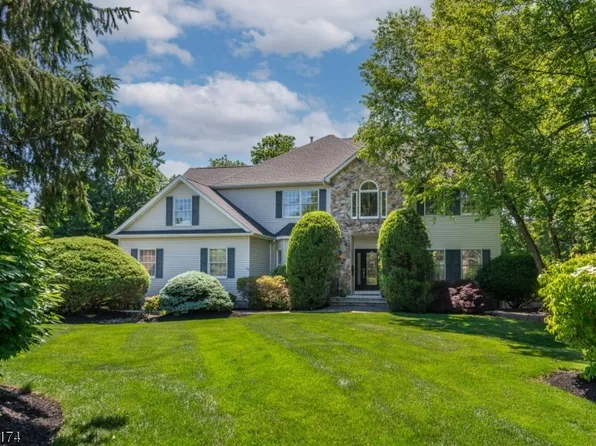 18 Tamari Ct, Randolph Twp., NJ 07869