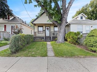 25 McKinstry St, Hamilton, ON L8L 6C2