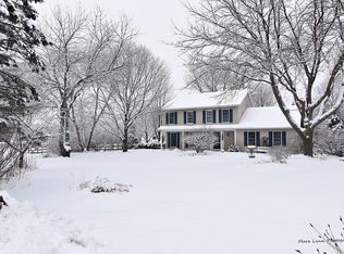4N460 Windsor Ct, St Charles, IL