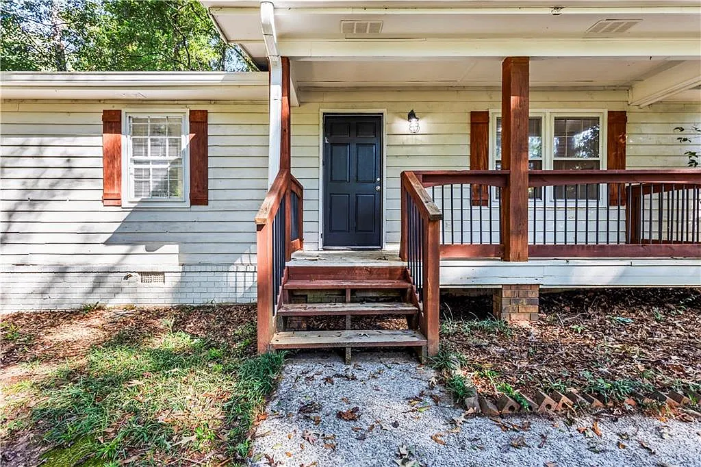 3 bed, 2.0 bath, 1637 sqft, $1,950 — Photo 1
