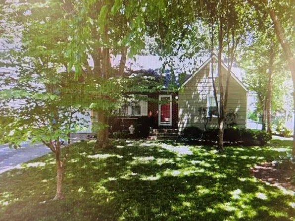 8407 Mercier St, Kansas City, MO 64114