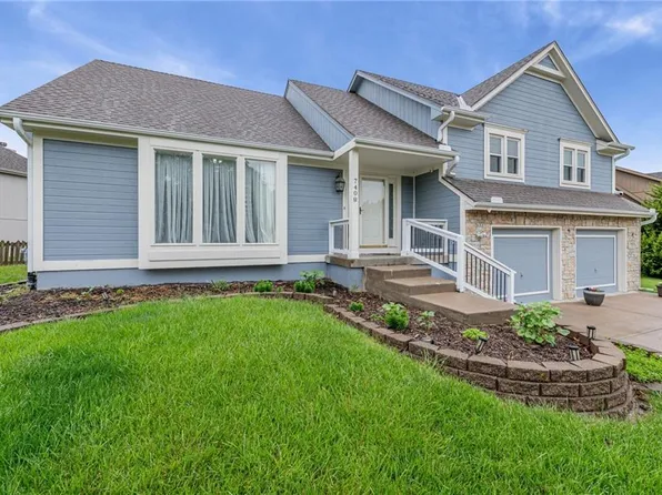 7408 N Sycamore Ave, Kansas City, MO 64158