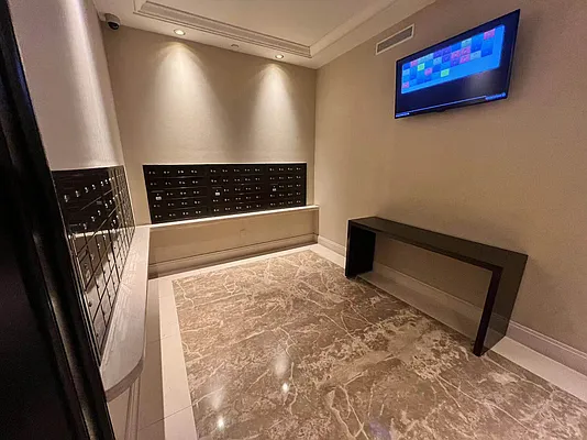 Rented by E Realty International Corp | media 31