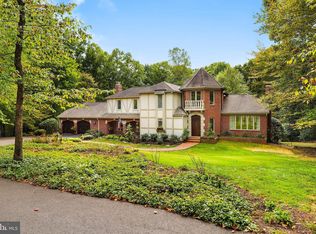 8911 Swift Creek Rd, Fairfax Station, VA 22039