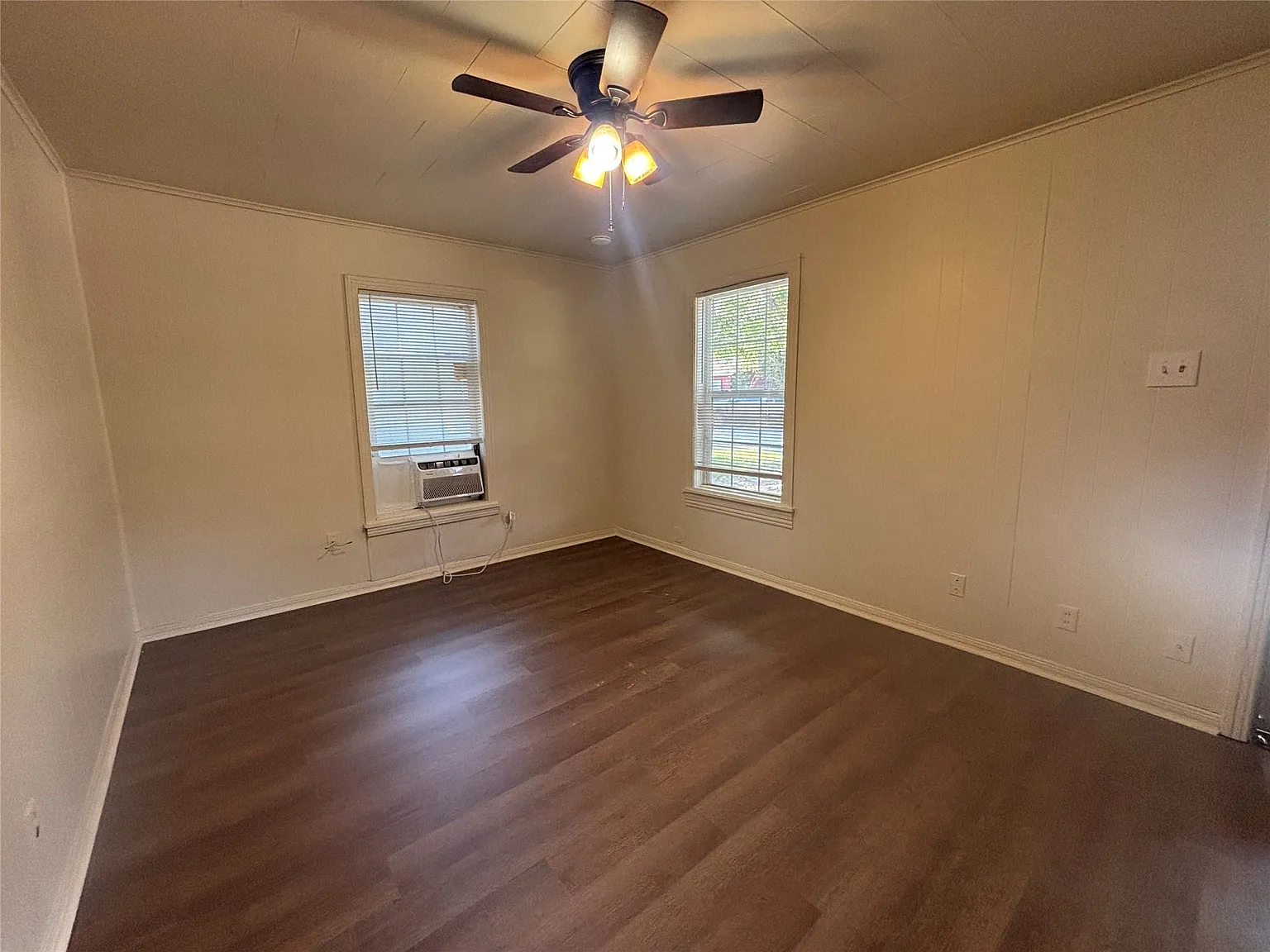 2 bed, 1.0 bath, 780 sqft, $1,250 — Photo 3