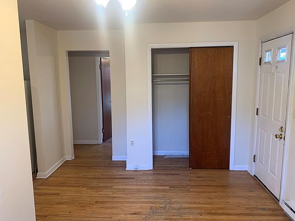 5th image of 52 Hackett Blvd Floor 2