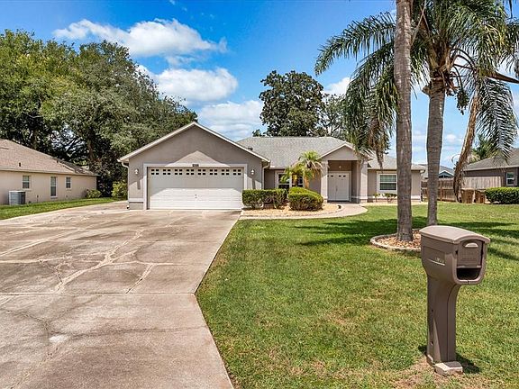 3rd image of 10217 SPRING MOSS AVENUE
