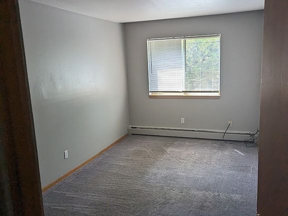 3rd image of 2820 W Kilbourn Ave #307