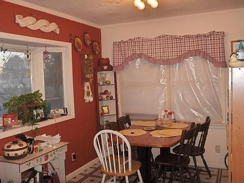 4th image of 709 S Nadine St