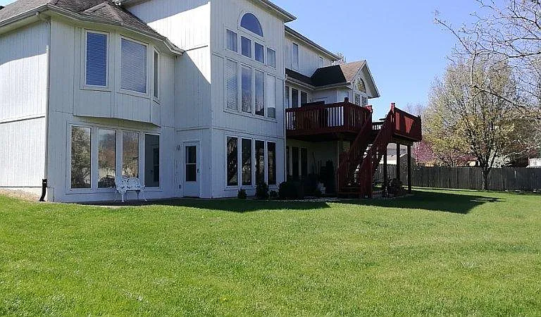 back yard view. You can see the most of windows and door from basement.
The windows from master bed room and living room located on the 1st floor( ground floor). The remote windows above deck are from 2nd bed room on 2nd floor.