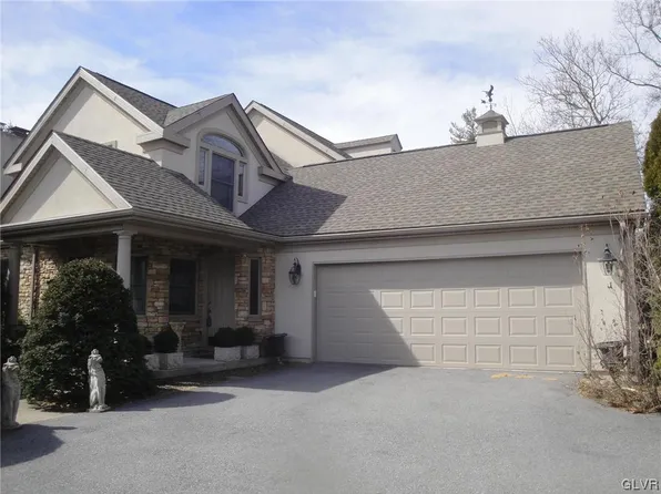 1039 Stone Stack Dr, Bethlehem, PA 18015