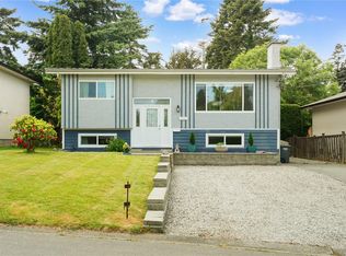 3922 Anton St, Saanich, BC V8Z 4M3
