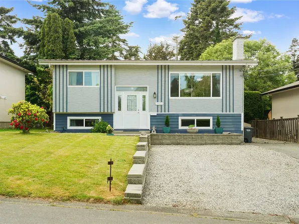 3922 Anton St, Saanich, BC V8Z 4M3