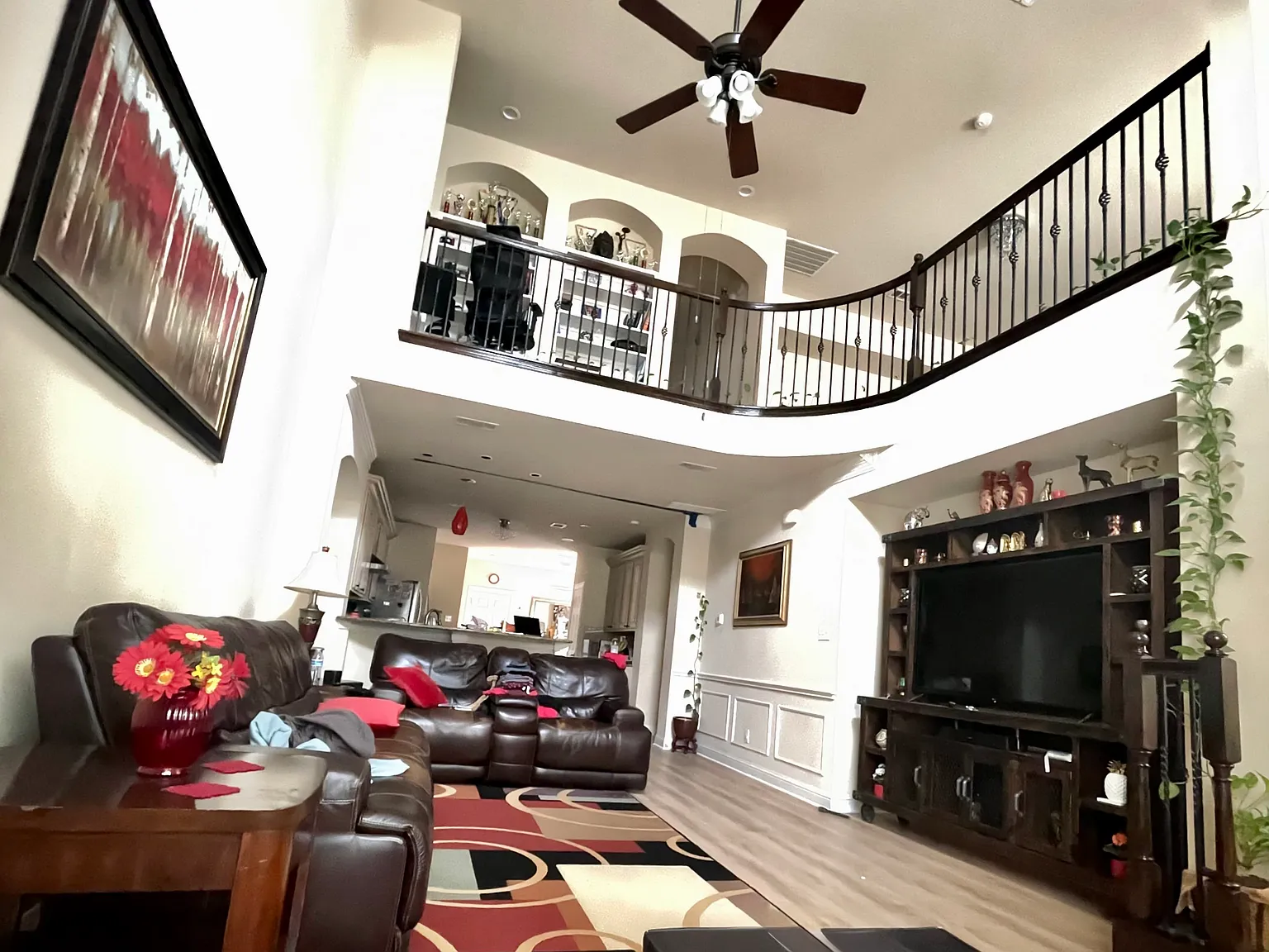 3 bed, 2.5 bath, 2259 sqft, $3,250 — Photo 2
