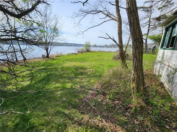 4655 Wadsworth Cv, Geneseo, NY 14454